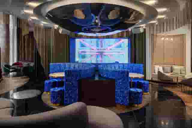 W London
