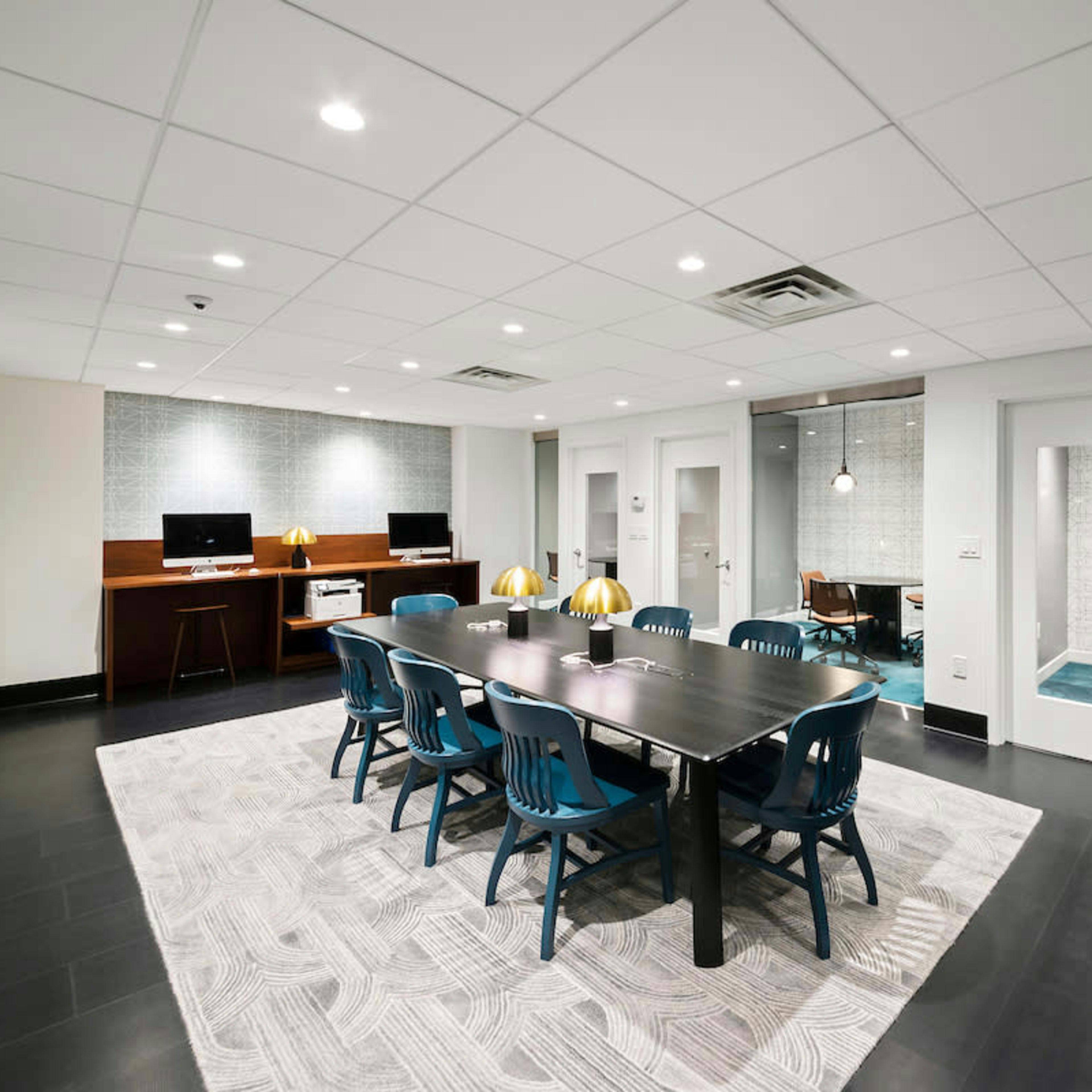 Modern meeting room in NYC's Financial District, ideal for presentations and collaboration.