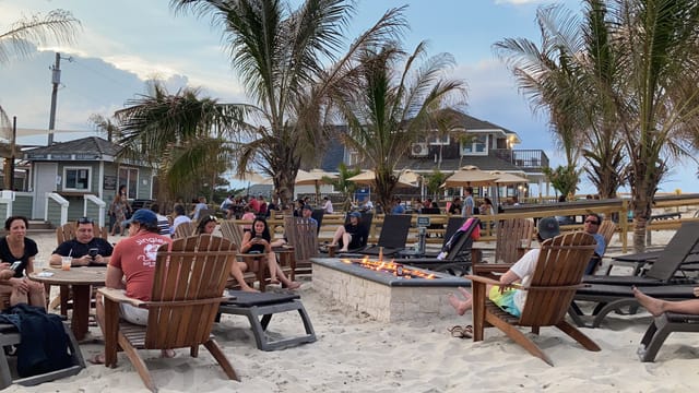Open-Air Bars at Donovan's Reef Beach Bar, ideal for casual networking events.