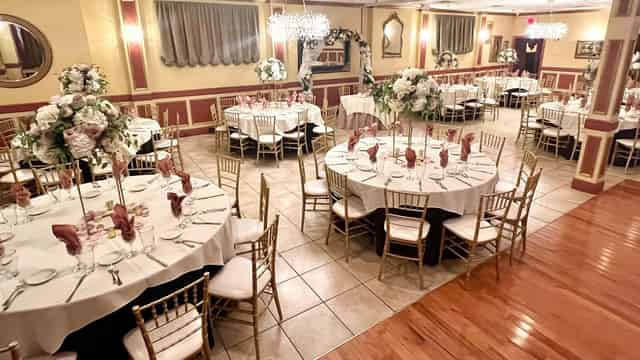 Mamma Vittoria Catering & Banquet Hall