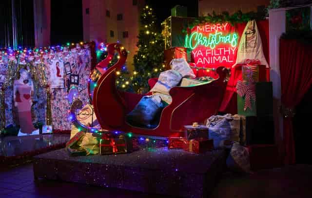HUMBUG! Santa's Christmas Dive Bar Experience