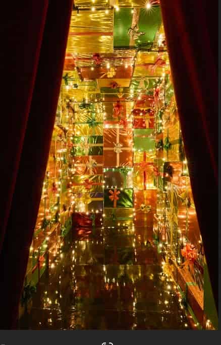 HUMBUG! Santa's Christmas Dive Bar Experience