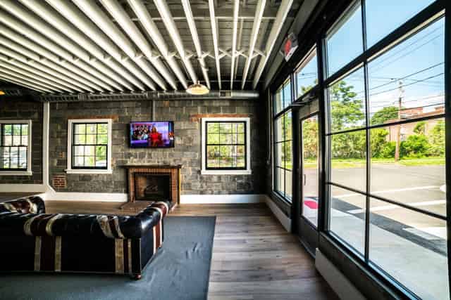 18 Label Studios