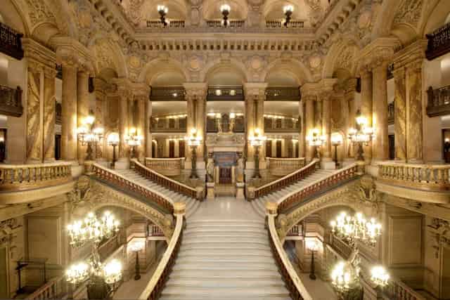 Foyers