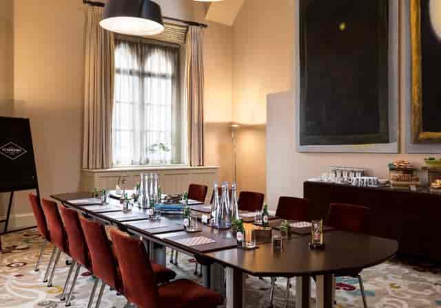 St Pancras Meeting Room with long table, ideal for corporate events and workshops.
