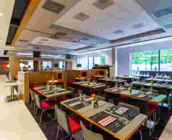 Bar & Lounge