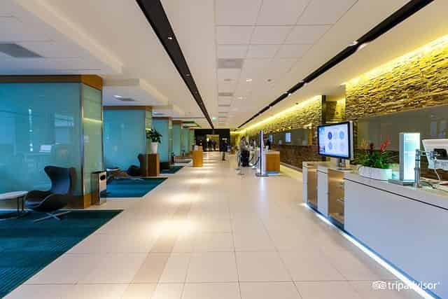 Bar & Lounge