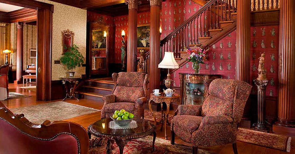 Elegant meeting space at Carneros, Churchill Manor, ideal for networking events and conferences.