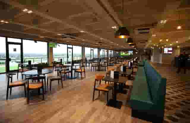 Sandown Park Racecourse