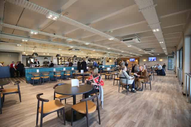 1875 Lounge