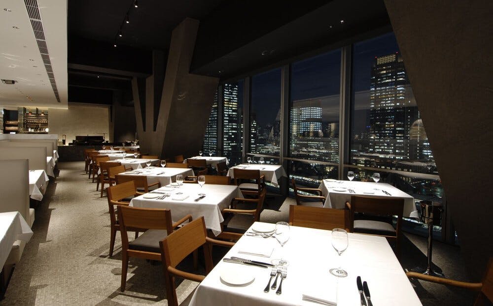 Elegant dining at Salvatore Cuomo Bros. in XEX TOKYO, perfect for corporate events.