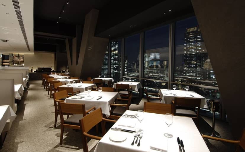 Elegant dining at Salvatore Cuomo Bros. in XEX TOKYO, perfect for corporate events.