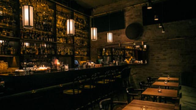 Cocktail bar