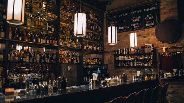 Cocktail bar