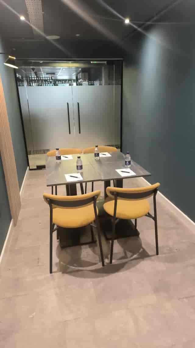 Plaza Meeting Room 1 at The Plaza Hotel, modern space for intimate meetings and brainstorming.