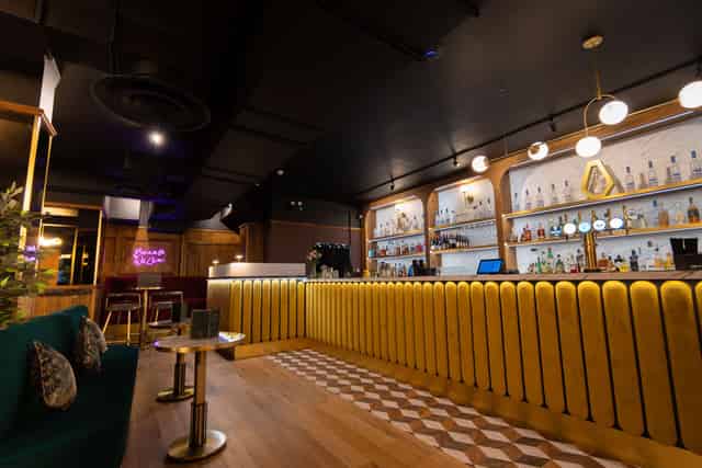 The 1 Bar