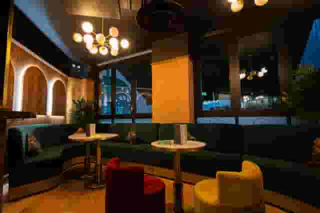 The 1 Bar