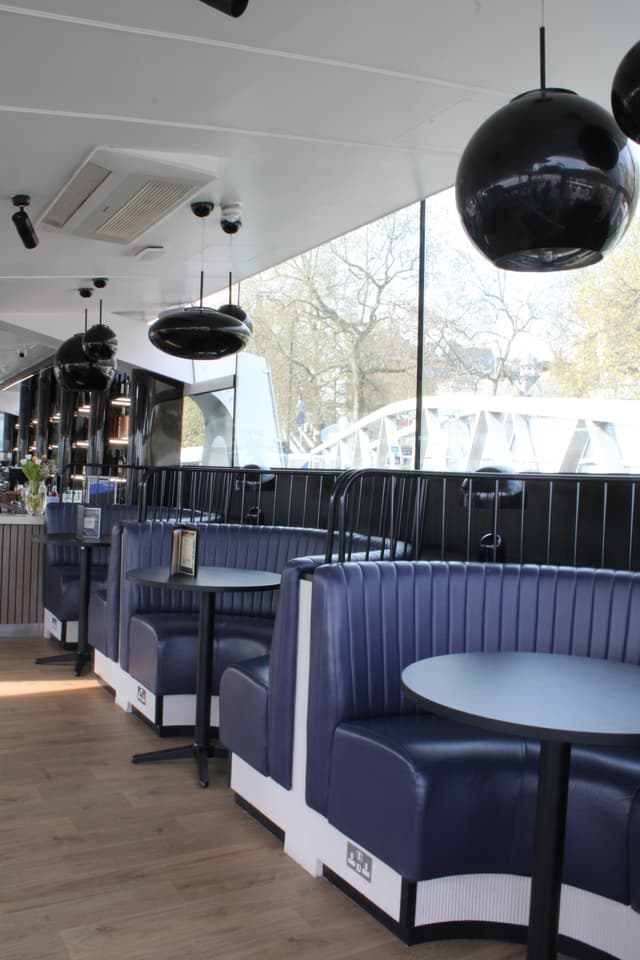 Clipper Lounge Embankment