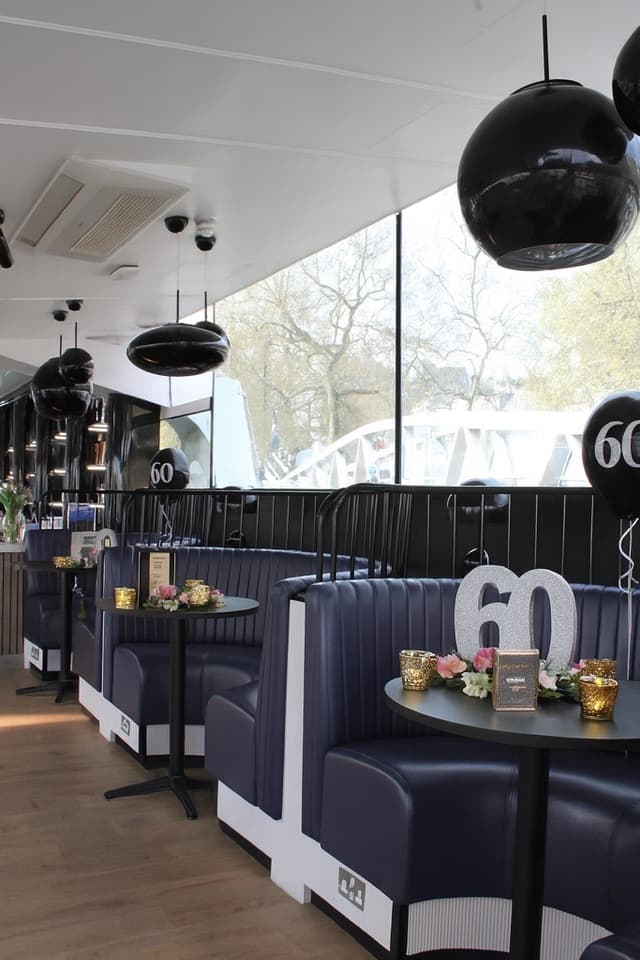 Clipper Lounge Embankment