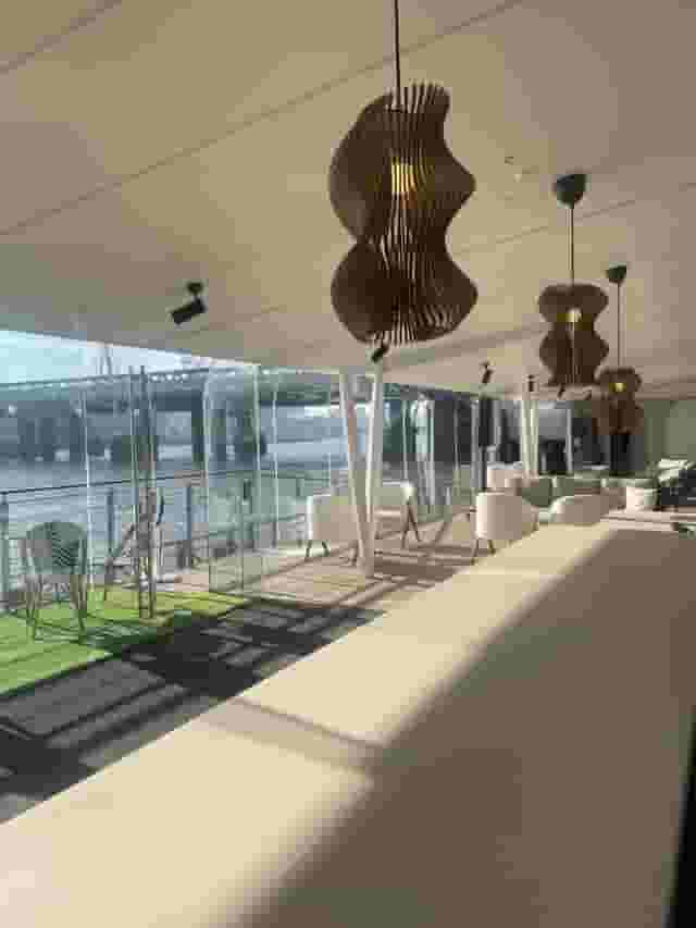 Clipper Lounge Embankment