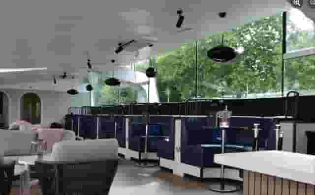 Clipper Lounge Embankment