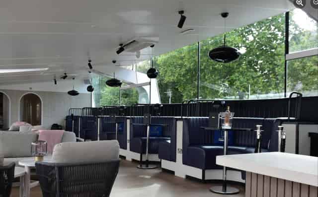 Clipper Lounge Embankment
