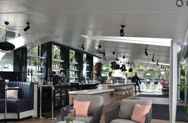 Clipper Lounge Embankment