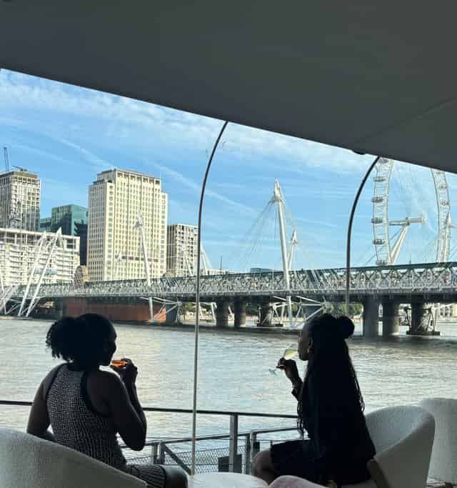 Clipper Lounge Embankment