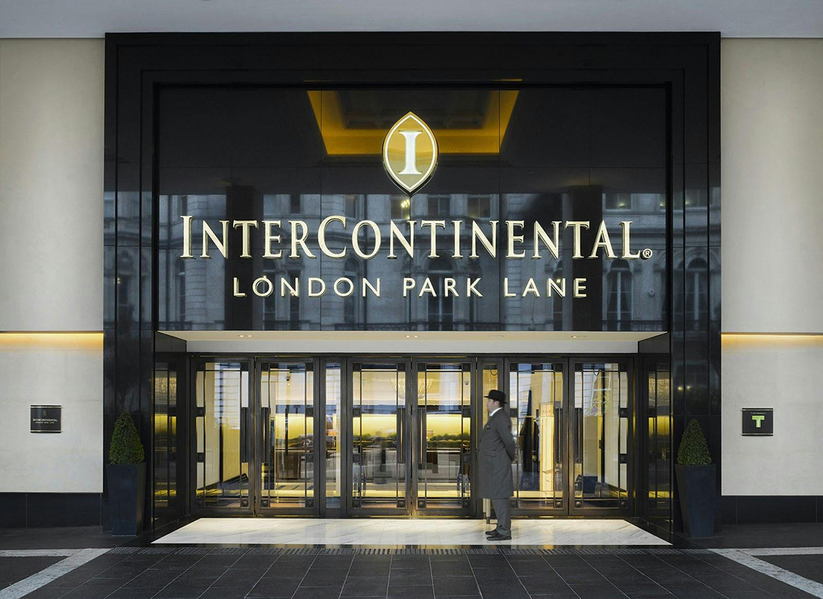 Luxury London hotel event venue, classic room entrance. - Banner
