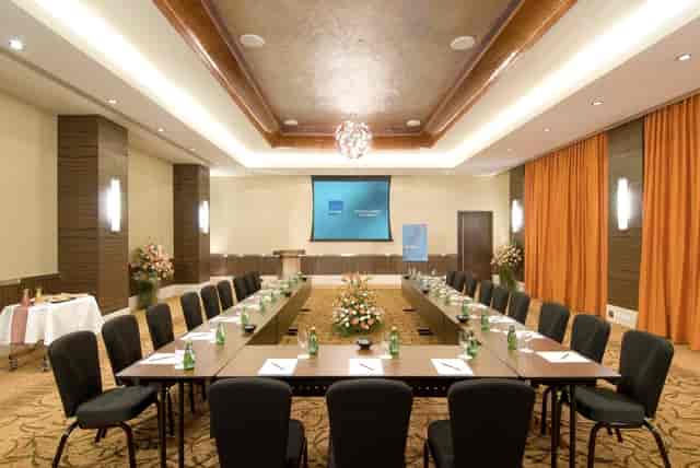 Novotel Mumbai Juhu Beach