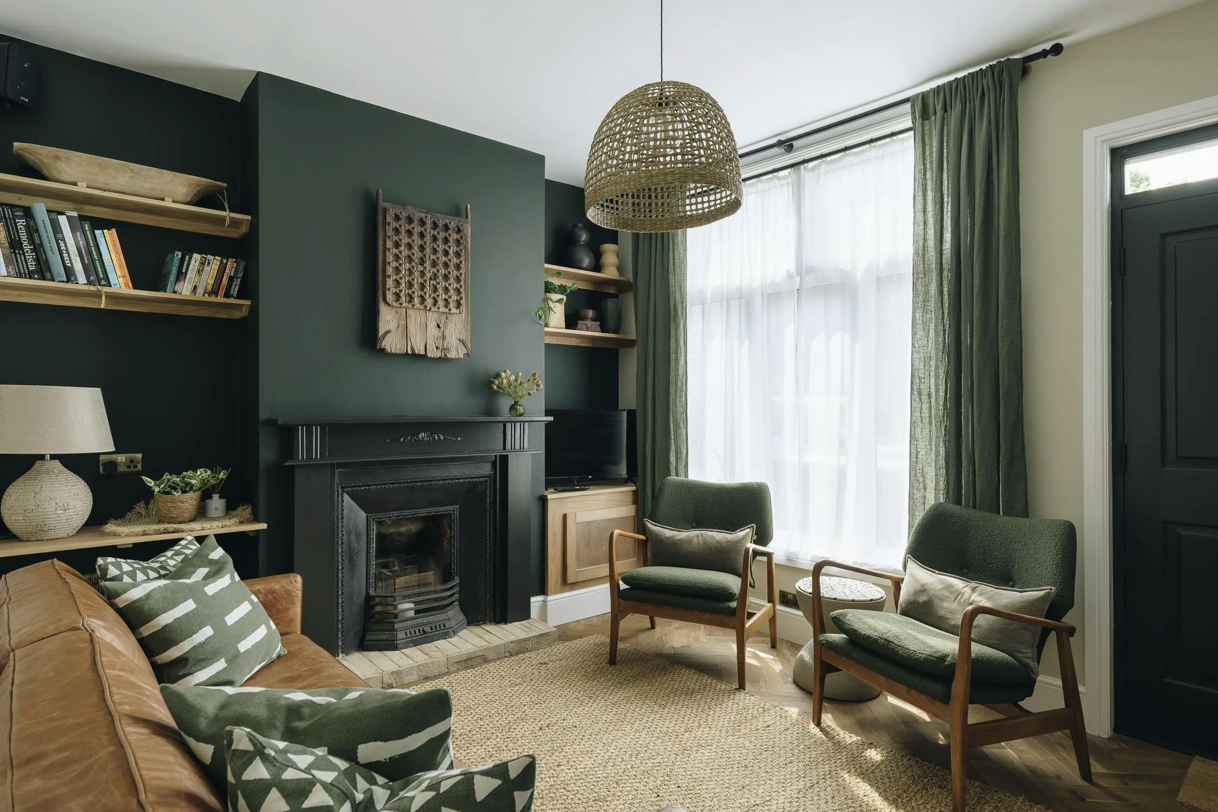 Cozy meeting space at The Plough House, ideal for team-building and gatherings.