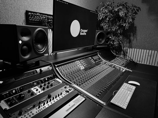 Professional audio mixing studio at Robannas Studios for events and sound design. - Banner