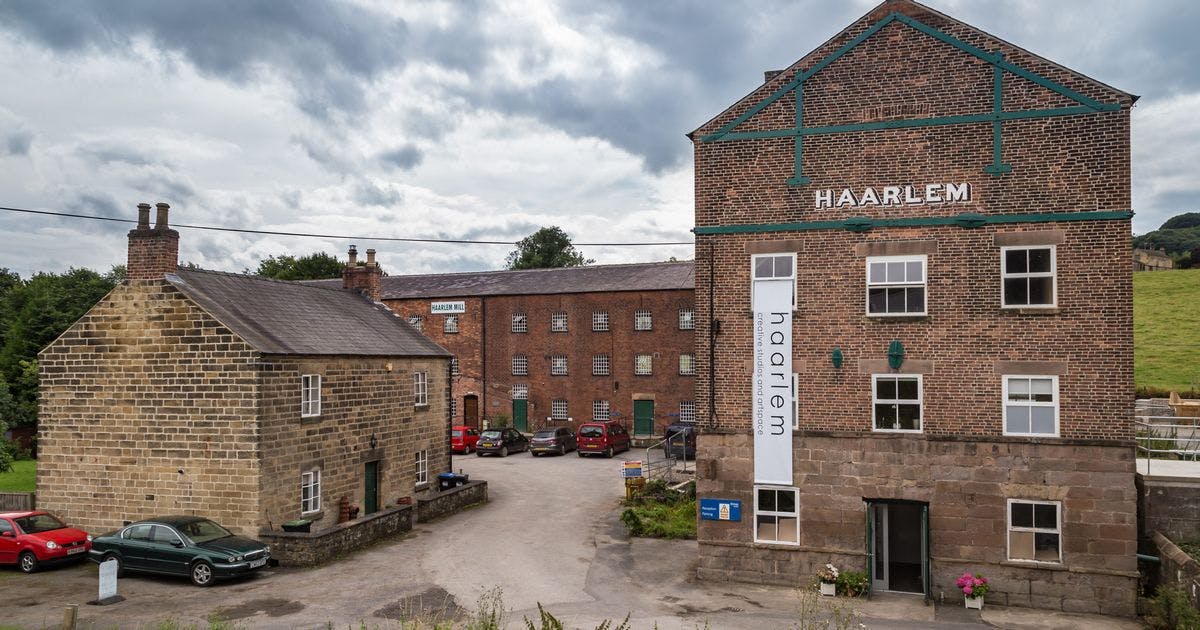 Charming Upper Lounge in Haarlem Mill, rustic venue for intimate meetings and events.