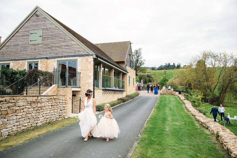 Deer Park Hall - image 3