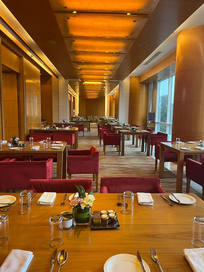 Elegant dining space at Four Seasons Mumbai for corporate meetings and events.