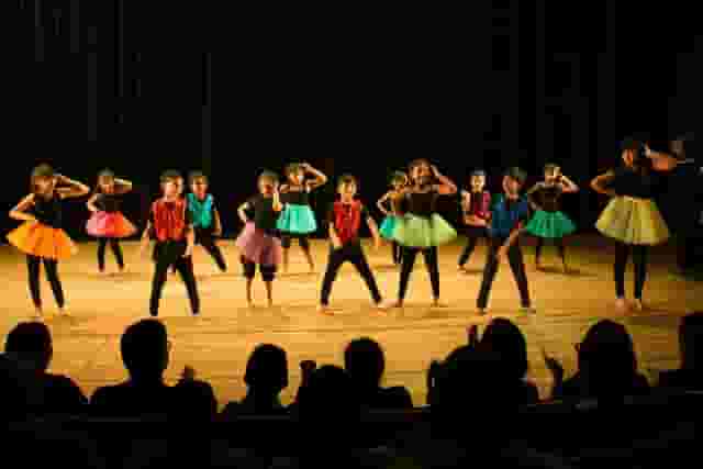 Aaja Nachle Let's Dance