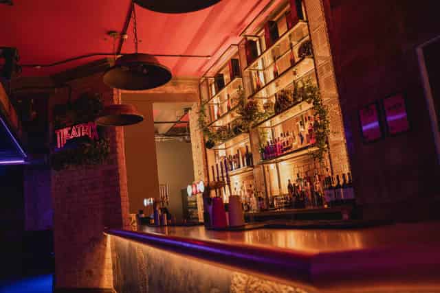 Cocktail bar