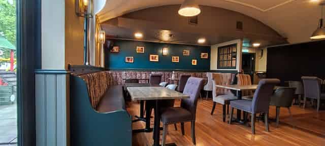 Summer House Bar & Grill