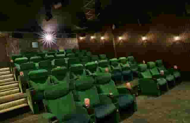 FLIX Screening Den