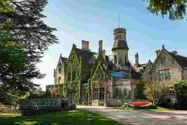 Manor by the Lake