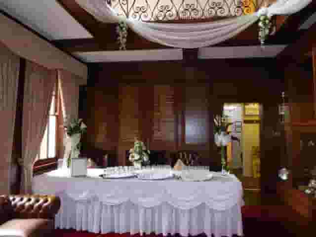 Weatheroak Hall