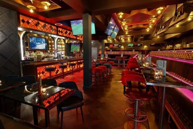 Lounge Bar