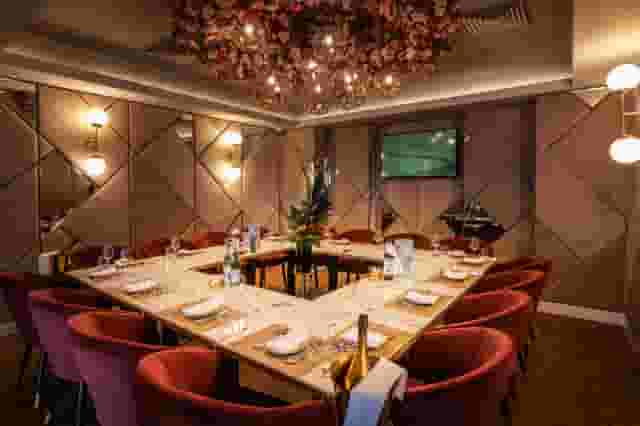 Noel's Bar & Restaurant