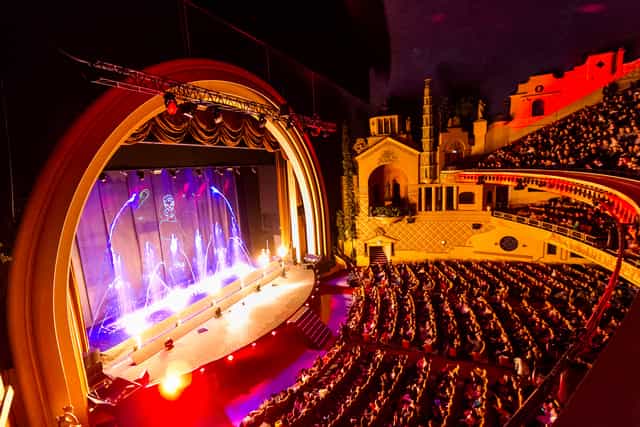 Le Grand Rex auditorium with ornate architecture, perfect for corporate and entertainment events.