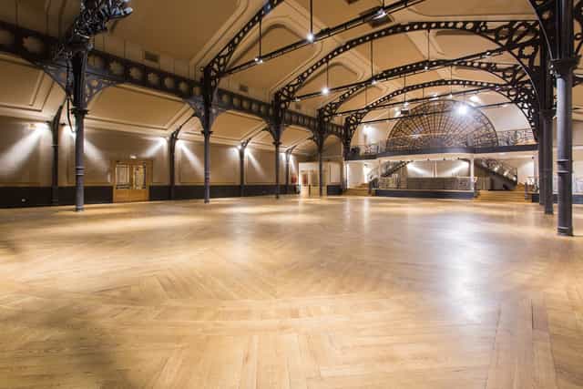 Galerie photo des salles de bal et du ...
