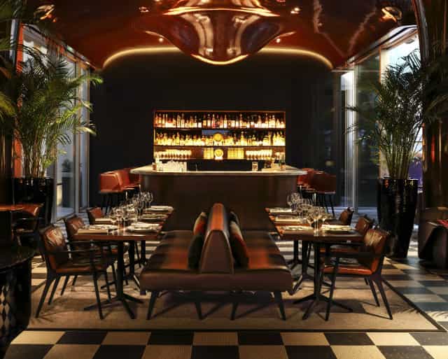 Elegant dining space at Les Bains Paris, perfect for upscale events and gatherings.
