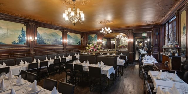 Elegant dining space at Brasserie Floderer, perfect for corporate events and intimate gatherings.