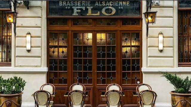 Charming brasserie with outdoor seating, perfect for casual meetings and networking events.