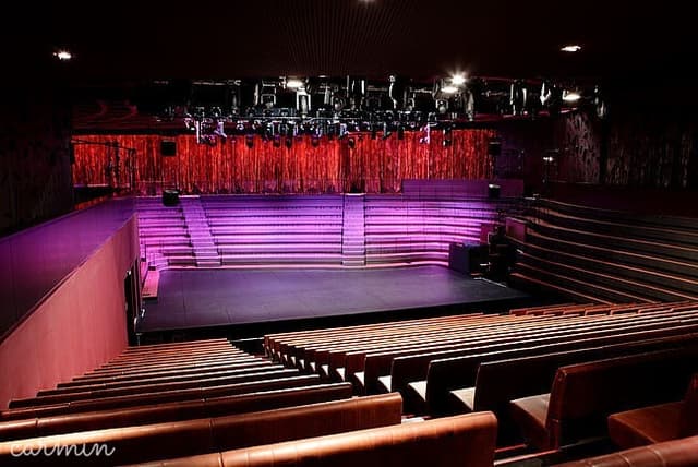 Théâtre Claude Lévi-Strauss foyer