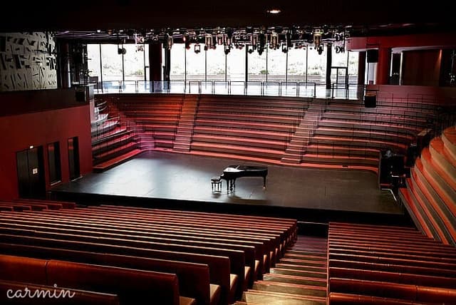 Théâtre Claude Lévi-Strauss foyer